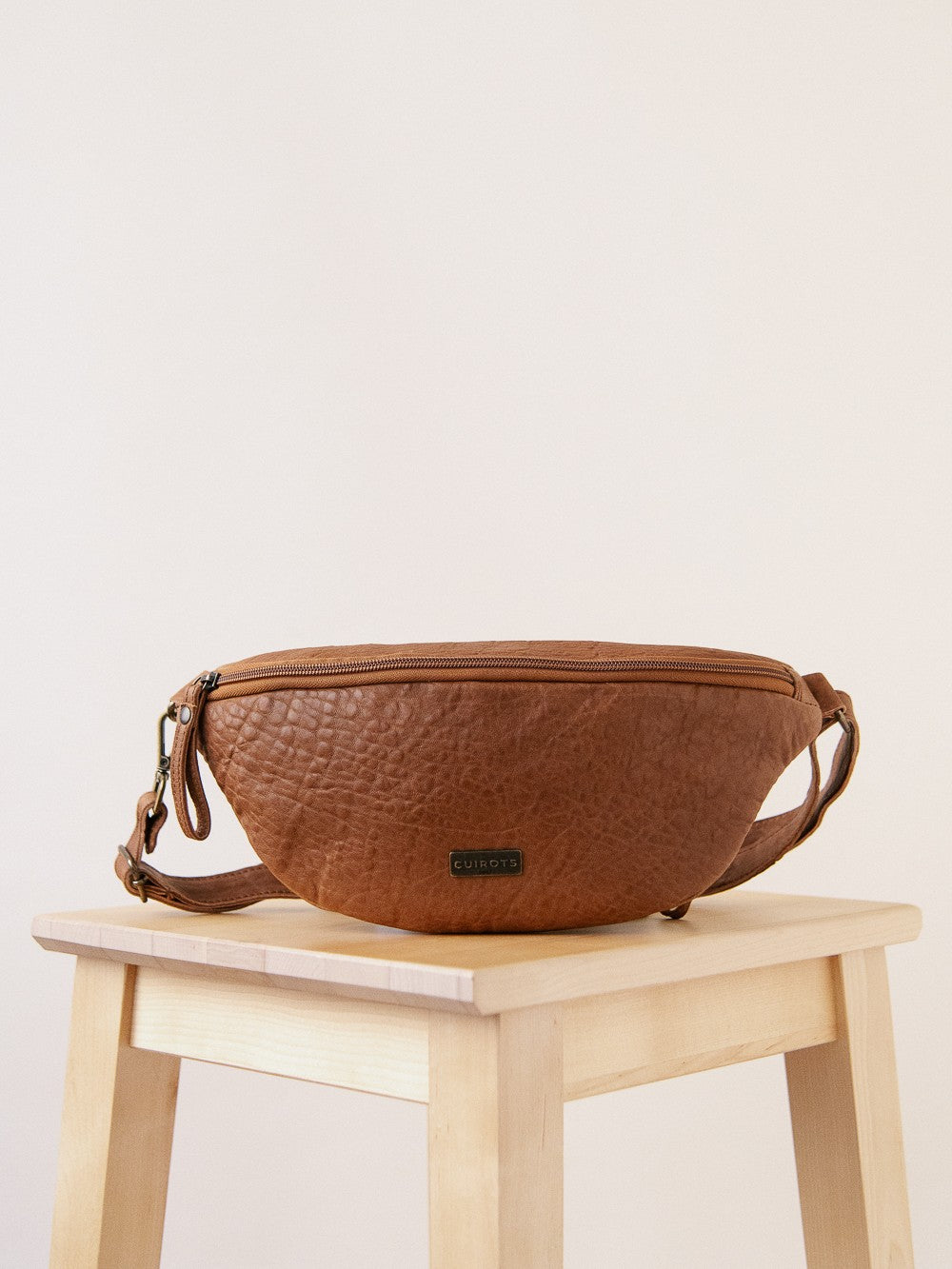 RIÑONERA CUIROTS KELLY CAMEL