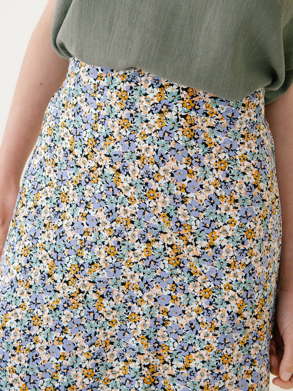 FALDA ROBIN FREESIA