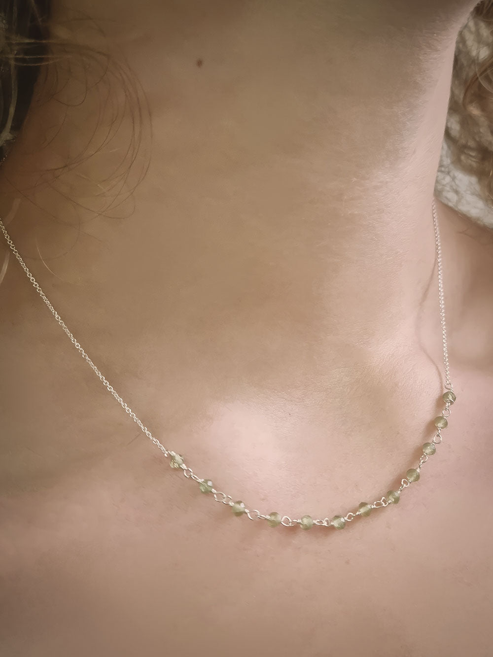 COLLAR ROSARIO VERDE PLATA