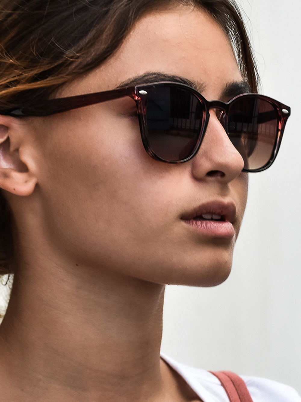 COOPER BURGUNDY GLASSES