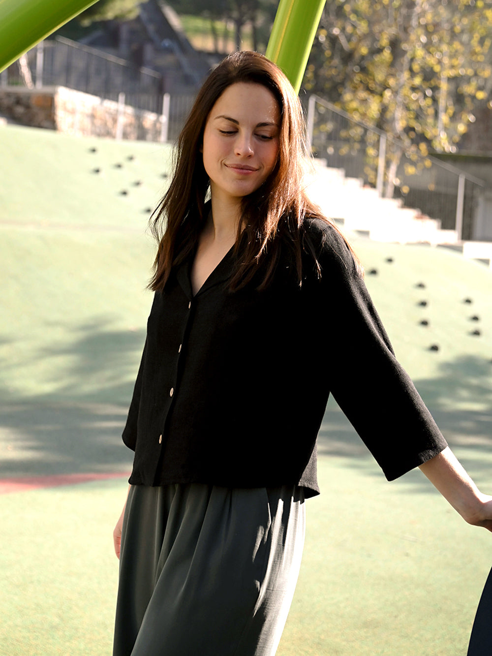 LIZ BLACK SHIRT
