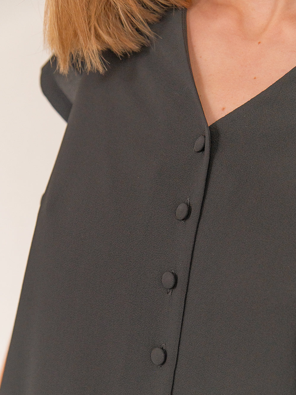 NORA BLACK SHIRT