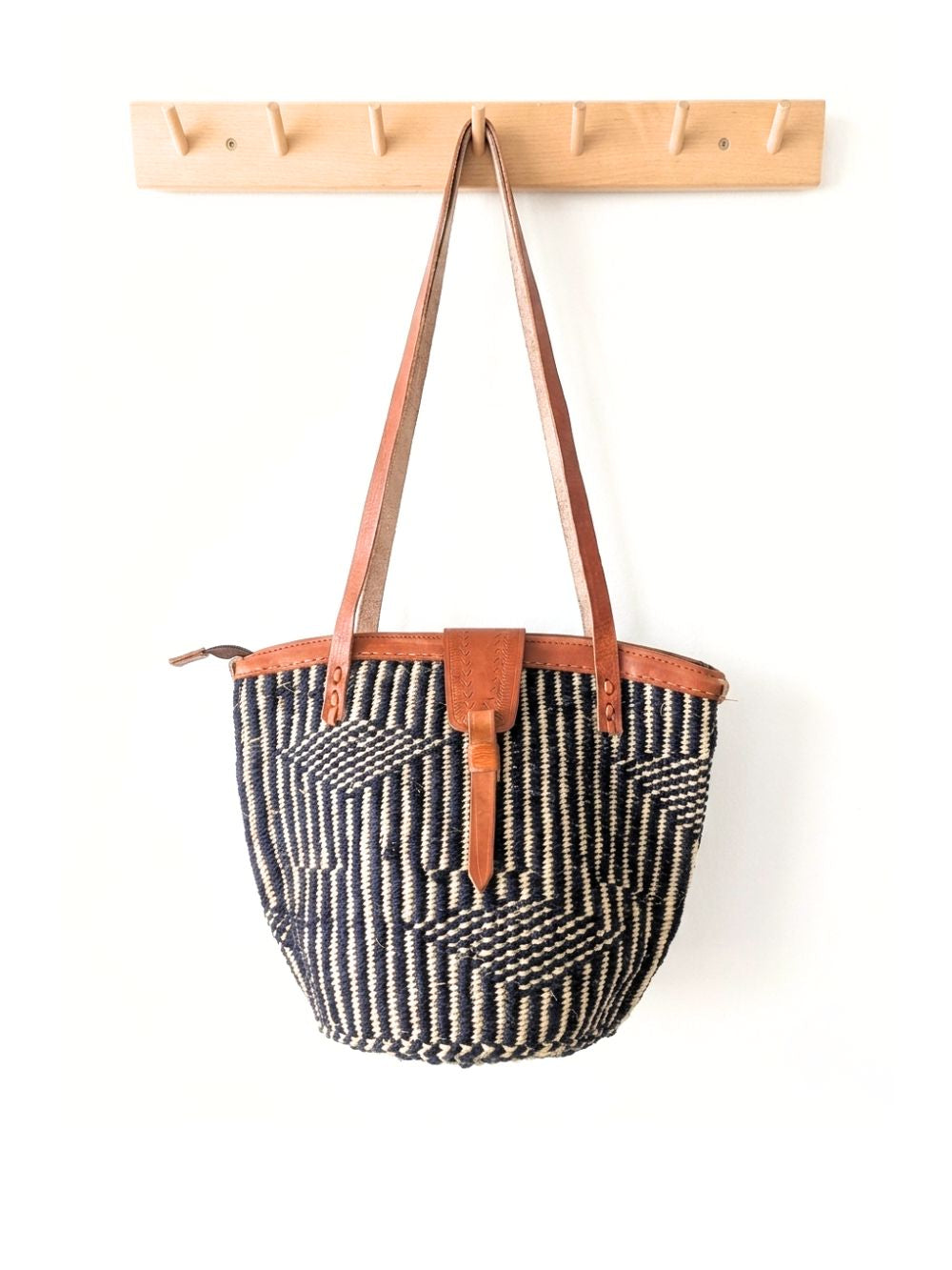 NOA NAVY BAG