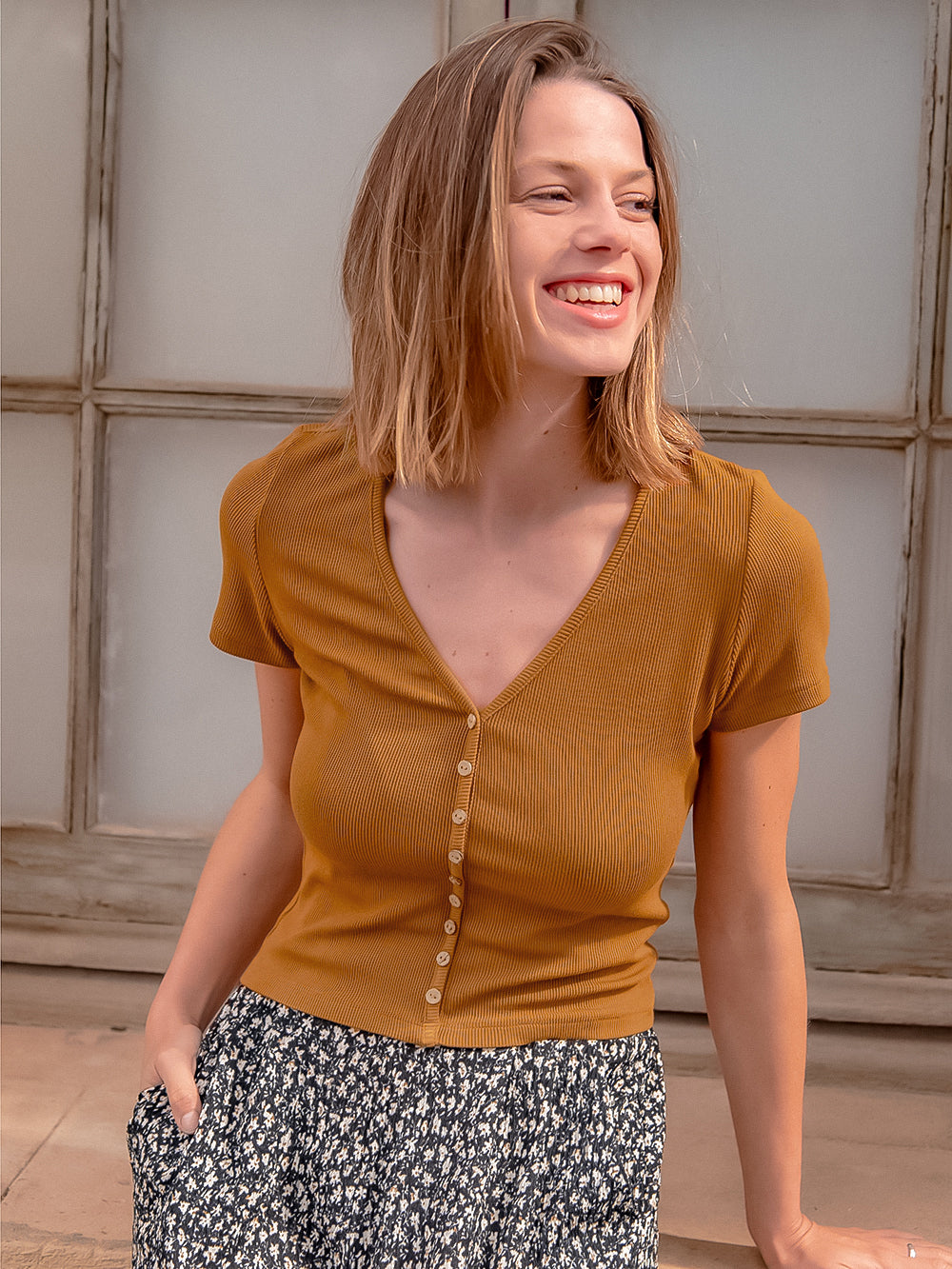 CAMISETA CORA OCRE