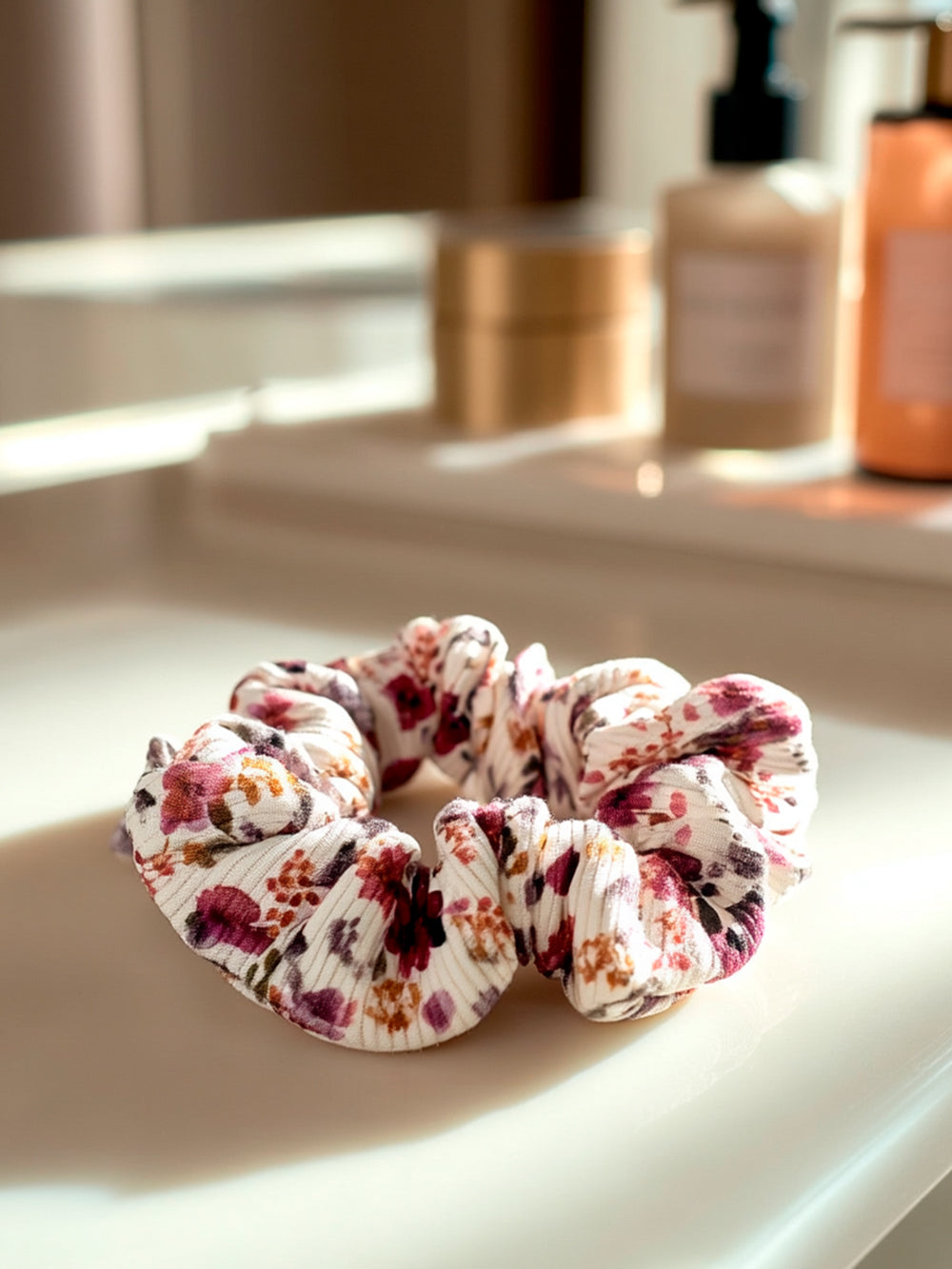 LIRICA SOLIDARITY SCRUNCHIE